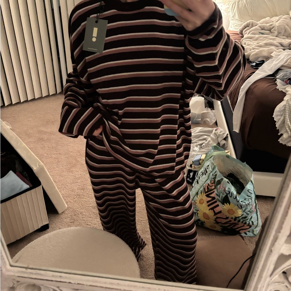 Daily Drills Oversized Cashmere Sweater in Coco and Wine- XS/S